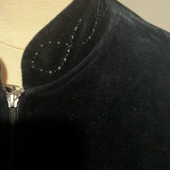 Plus Size Top - Picture 5 of 6